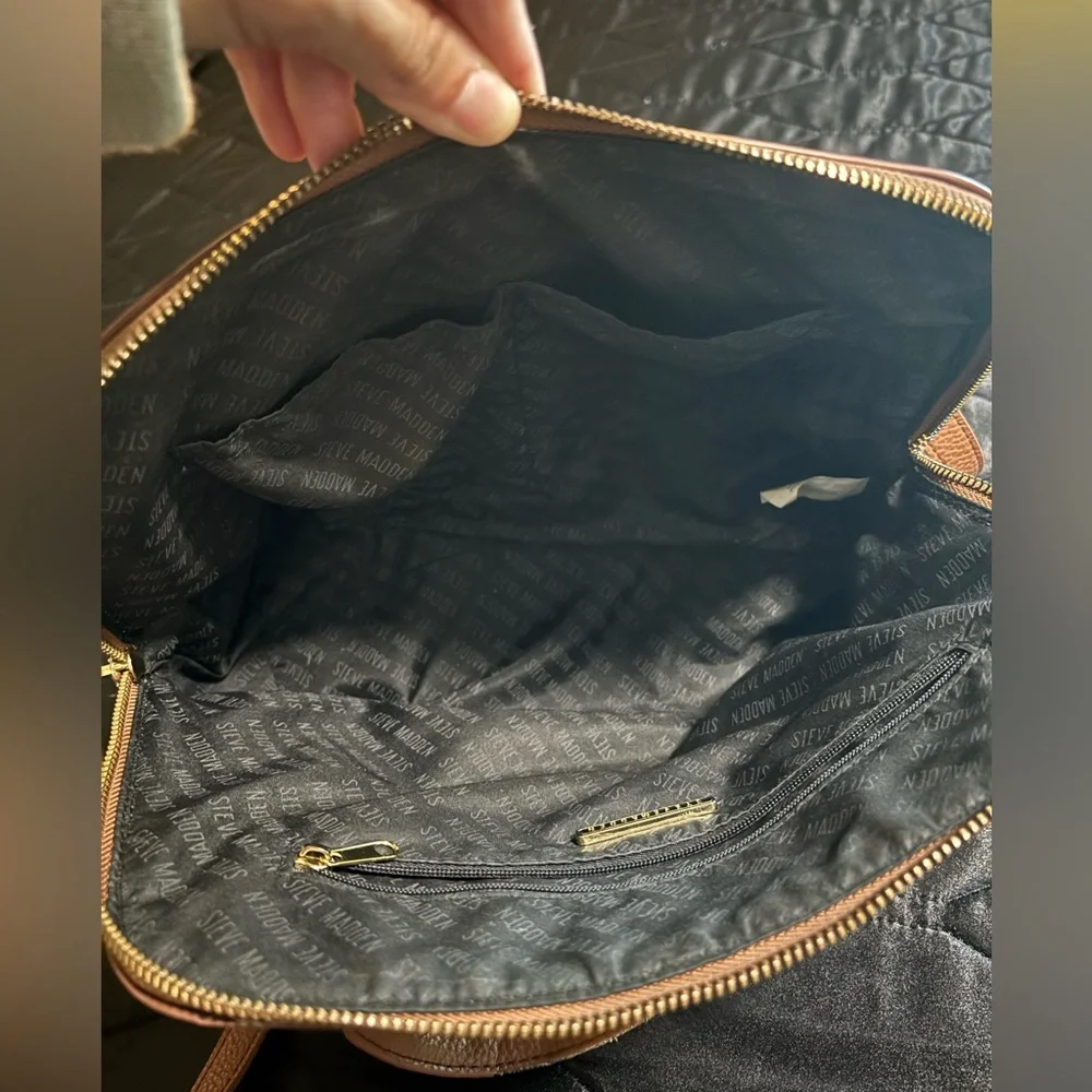 π Preloved Like-New Steve Madden Bag π - Picture 6 of 7